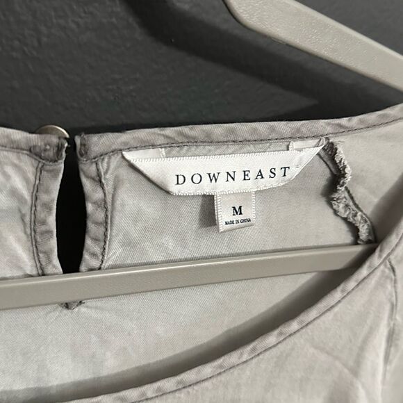 Downeast Pullover Flutter Sleeve Blouse Gray With Black Embroidery Size Medium - Picture 6 of 16